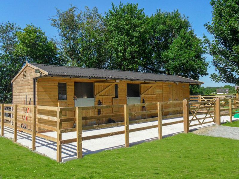 18. Bygga stall ridhus